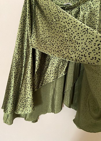 Yeşil Saten Leopar  Etek - Görsel 3