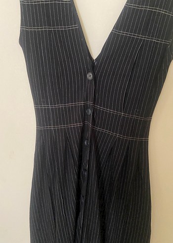 V Yaka Kolsuz Çizgili Uzun Elbise - Görsel 3