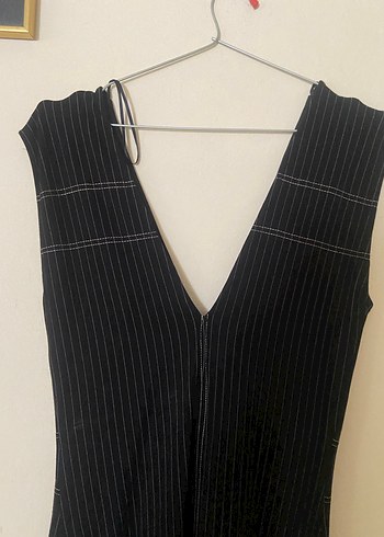 V Yaka Kolsuz Çizgili Uzun Elbise - Görsel 7