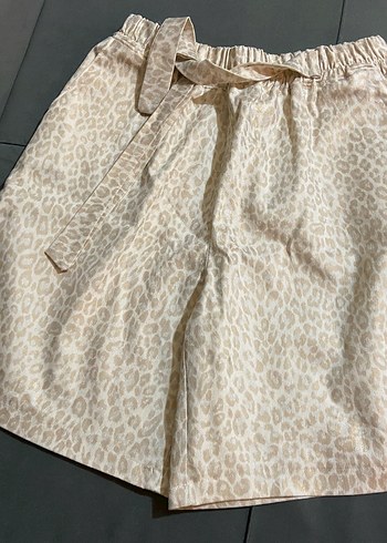 Bej Leopar Kısa Şort - Görsel 3