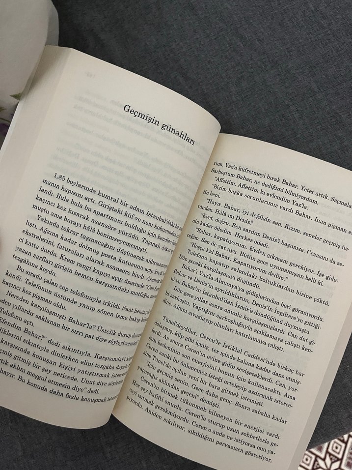 Yaz Uyurken - Esin Aker Roman - Görsel 3