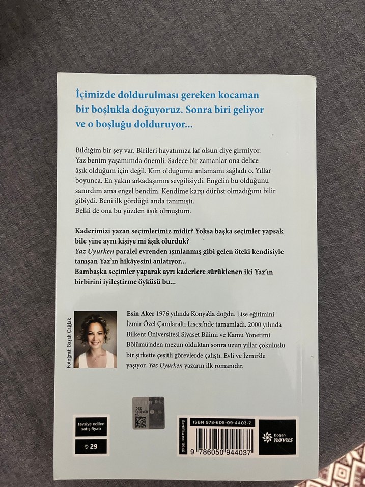 Yaz Uyurken - Esin Aker Roman - Görsel 2