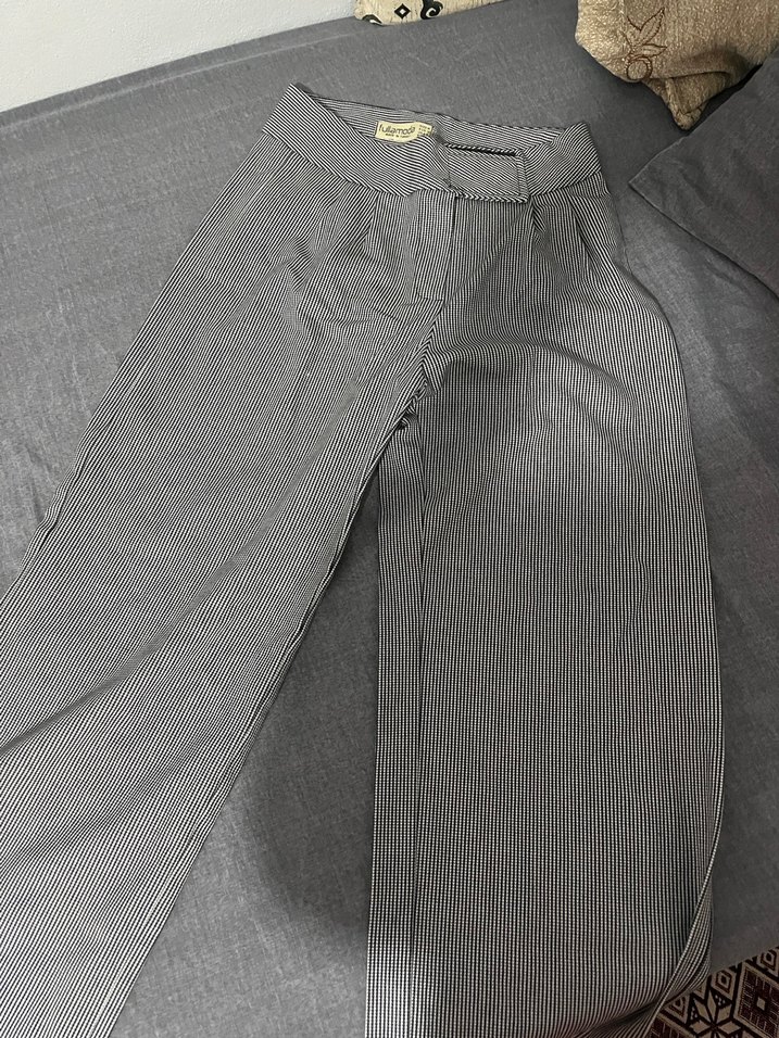 Kadın Gri Keten Pilili Kumaş Pantolon - Görsel 4