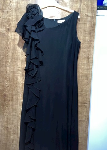 Uzun siyah sağ kol çiçekli elbise - Görsel 6