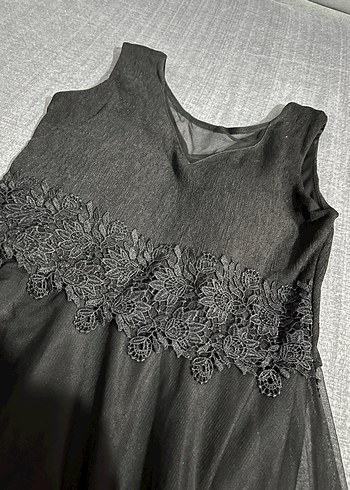 Dantel Detaylı Siyah Uzun V Yaka Abiye Elbise - Görsel 2