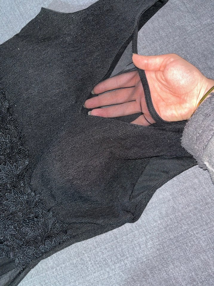 Dantel Detaylı Siyah Uzun V Yaka Abiye Elbise - Görsel 3