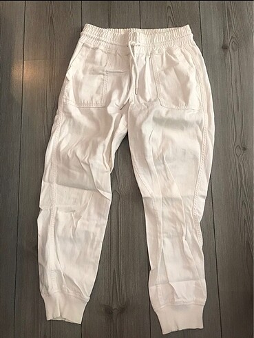 Mavi Jeans Ekru paçası lastikli pantolon