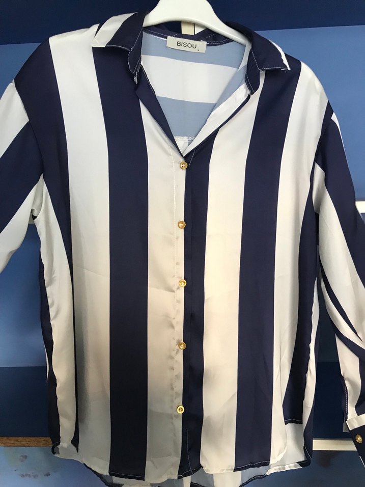 Beyaz ve Lacivert Çizgili Kadın Gömlek Saten - Görsel 3