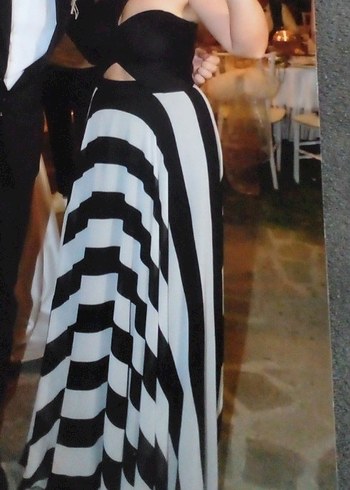Zebra Desenli Siyah Straplez Uzun Elbise