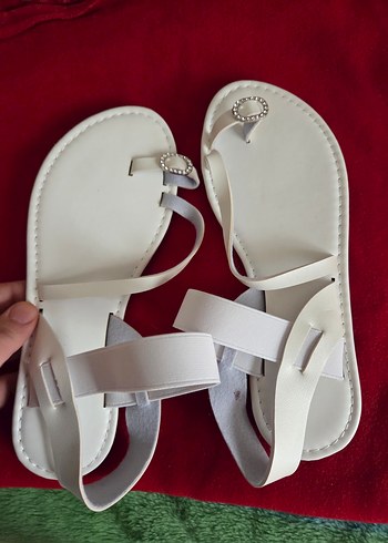 Beyaz Tokalı İnce Topuklu Kadın Sandalet - Görsel 8