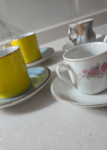 Renkli ve Desenli Fincan Setleri - Görsel 9