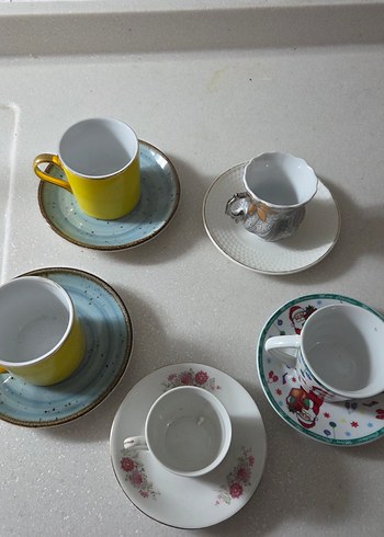 Renkli ve Desenli Fincan Setleri - Görsel 8