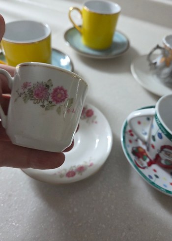 Renkli ve Desenli Fincan Setleri - Görsel 4