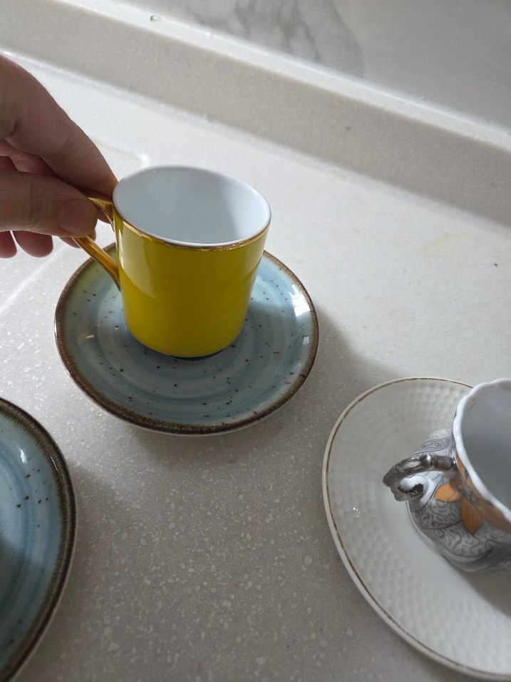 Renkli ve Desenli Fincan Setleri - Görsel 3