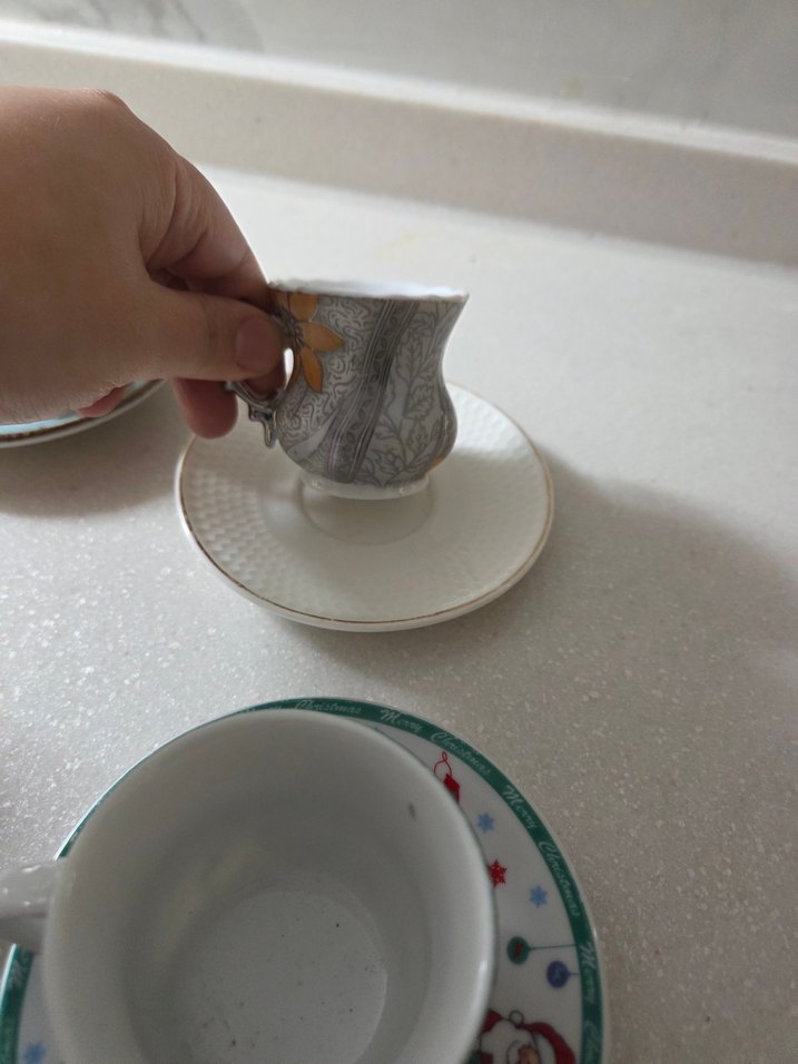 Renkli ve Desenli Fincan Setleri - Görsel 2