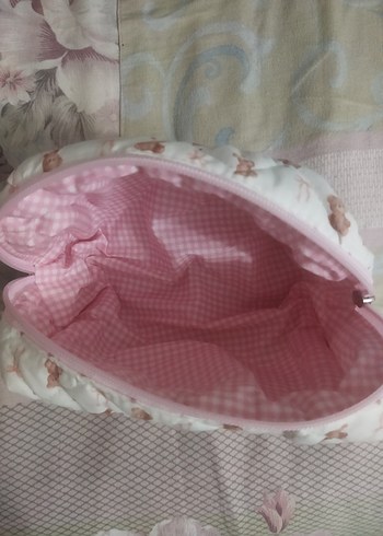 Beden Büyük boy ayıcıklı makyaj çantası