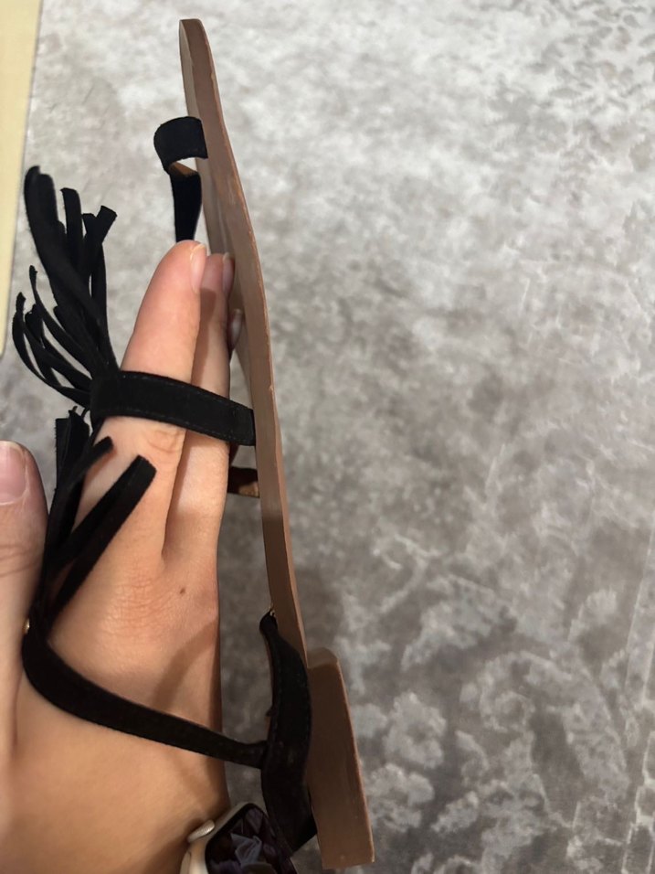 H&M Siyah Süet Püsküllü Kadın Sandalet - Görsel 5