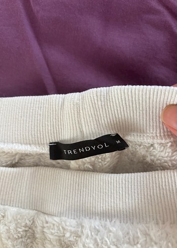 Beyaz eşofman takımı Peluş Detaylı - Görsel 4