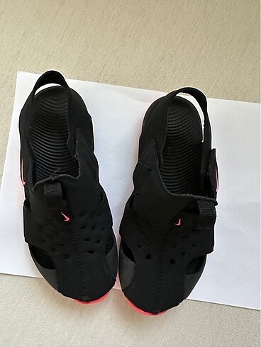 32 Beden siyah Renk Nike sunray sandalet