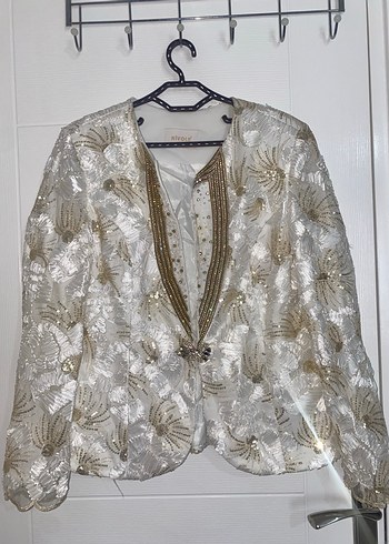Diğer 42 beden gold Nakışlı Beyaz Mini Kadın Ceket