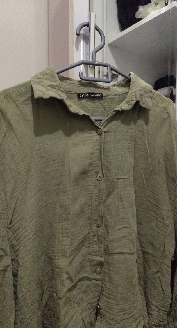 Düğmeli Beyaz Keten Kadın Gömlek - Görsel 3