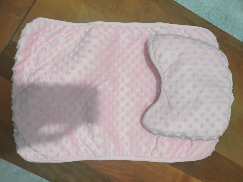 Pembe Kabartmalı Yastık ve Yastık Kılıfı Seti - Görsel 2