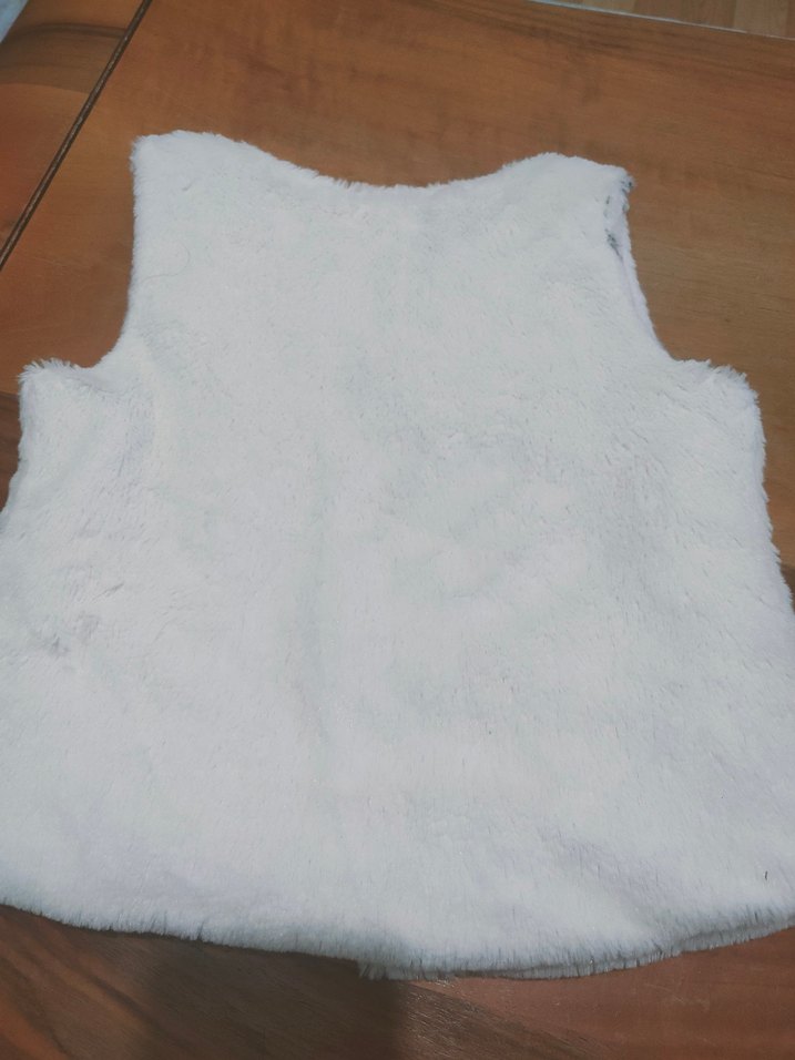 Kız Çocuk Beyaz Kürklü Kolsuz Yelek - Görsel 3