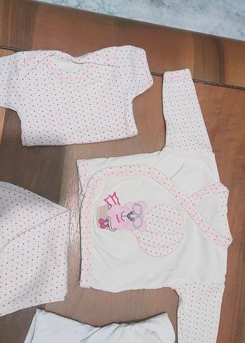 Bebek Kız Beyaz Dantel Detaylı Hastane Kıyafeti - Görsel 2