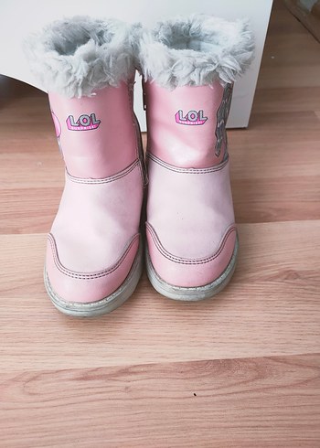 Kız Çocuk Pembe Kürklü Nakışlı Bot - Görsel 2