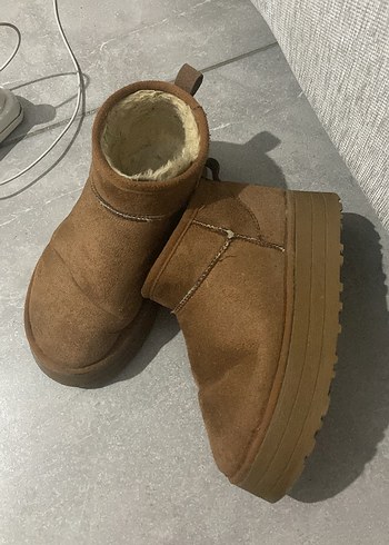 Ugg 38