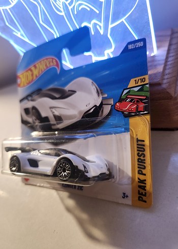 Beden Hot Wheels Beyaz Oyuncak Araba - Czinger 21C