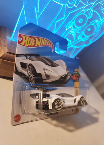  Hot Wheels Beyaz Oyuncak Araba - Czinger 21C