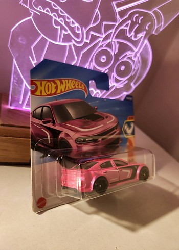  Beden Hotwheels '20 Dodge Charger Hellcat