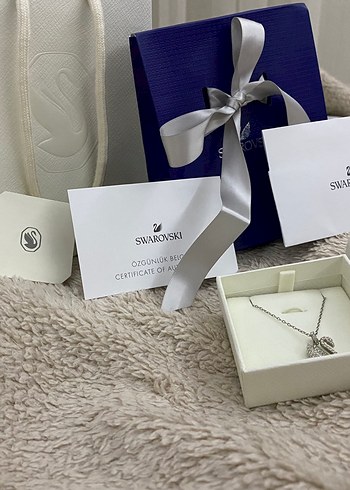 Beden Swarovski Beyaz Mini Kolye Kurdele Detaylı