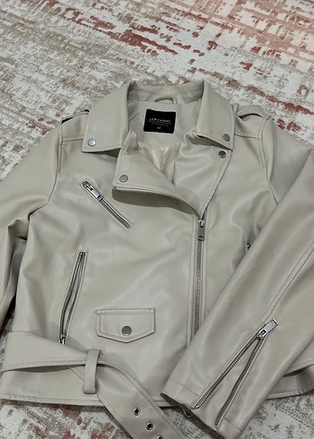 Bej Kısa Deri Kadın Ceket - Görsel 2