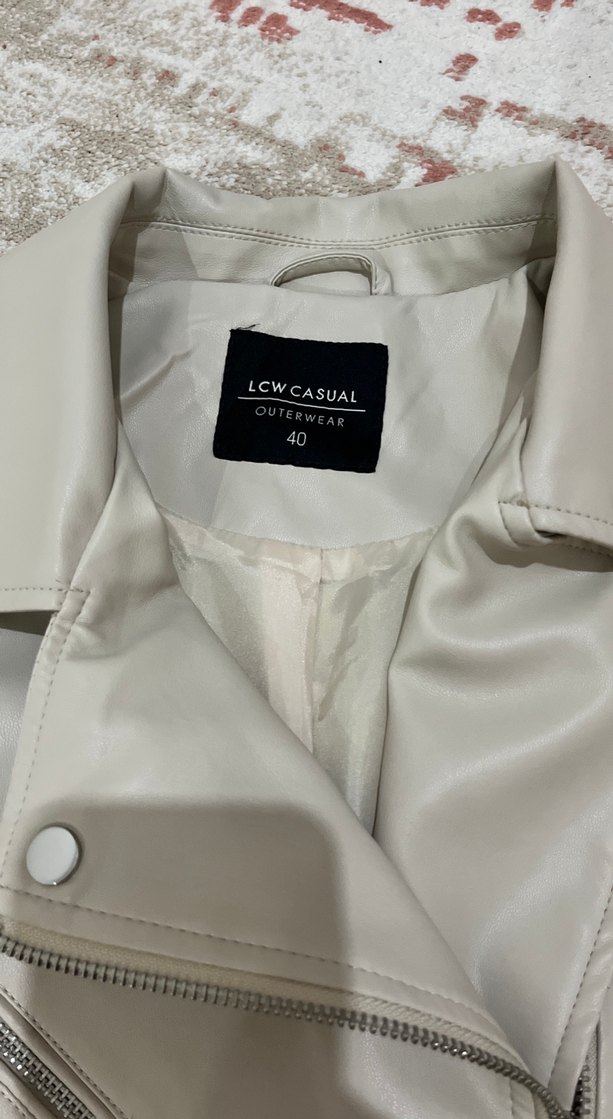 Bej Kısa Deri Kadın Ceket - Görsel 3