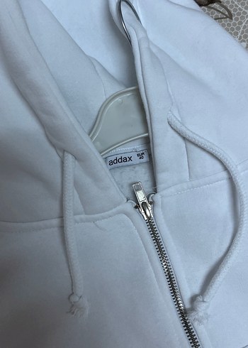 Kadın Beyaz Fermuarlı Kapüşonlu Sweatshirt - Görsel 3