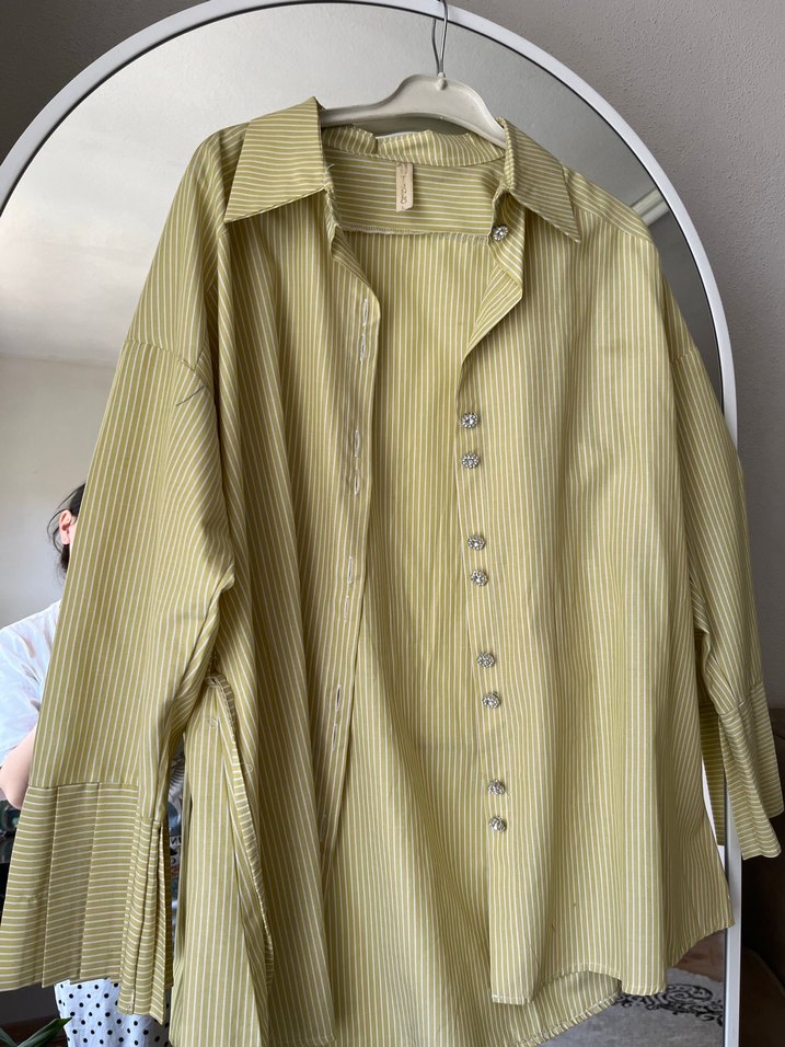 Sarı Pilili Kadın gömlek - Görsel 2