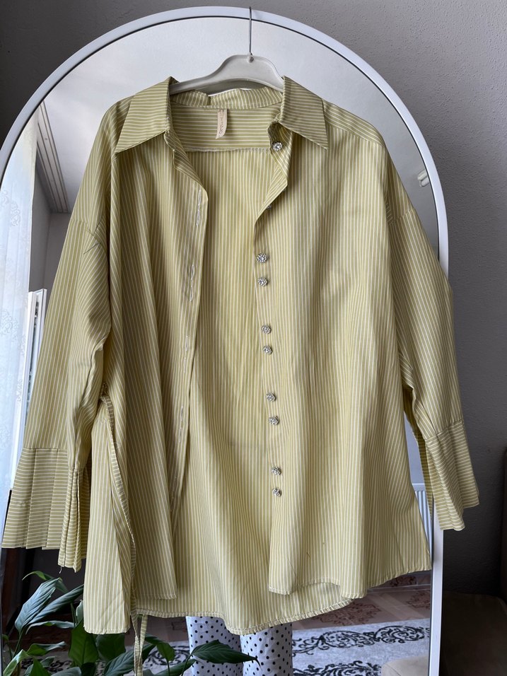 Sarı Pilili Kadın gömlek - Görsel 3