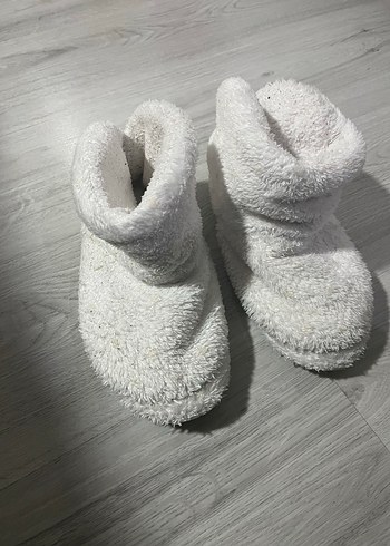 Kız Çocuk Beyaz Sıcak Peluş Ev Terliği - Görsel 3