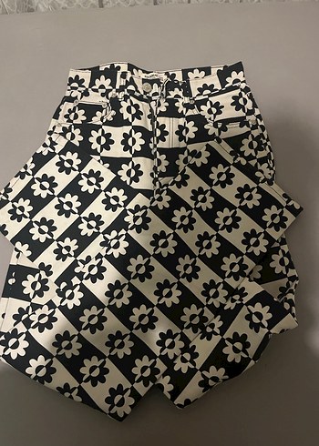 pull and bear desenli pantolon - Görsel 4