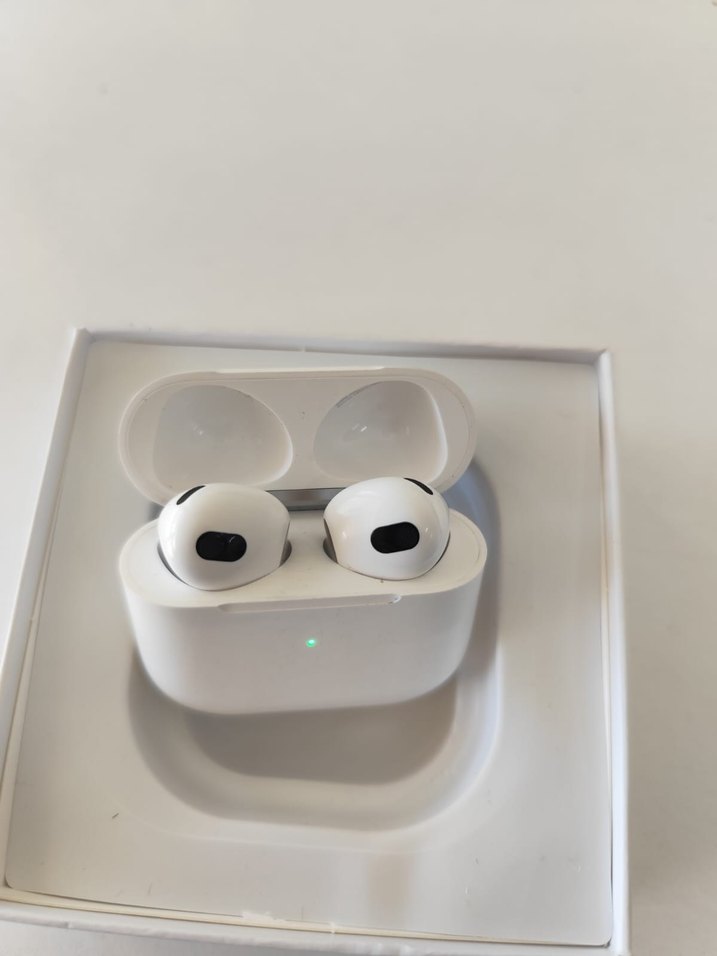 Beyaz Kablosuz Kulaklıklar - Görsel 2