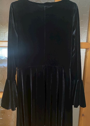 Siyah V Yakalı Uzun Kollu Midi Elbise - Görsel 3