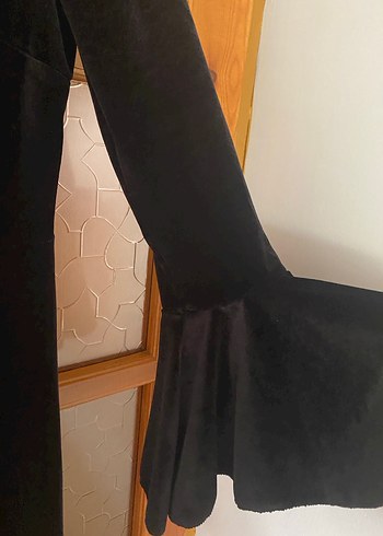 Siyah V Yakalı Uzun Kollu Midi Elbise - Görsel 2