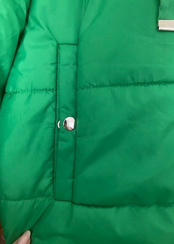 Kadın Yeşil Kapüşonlu Kış Montu - Görsel 3