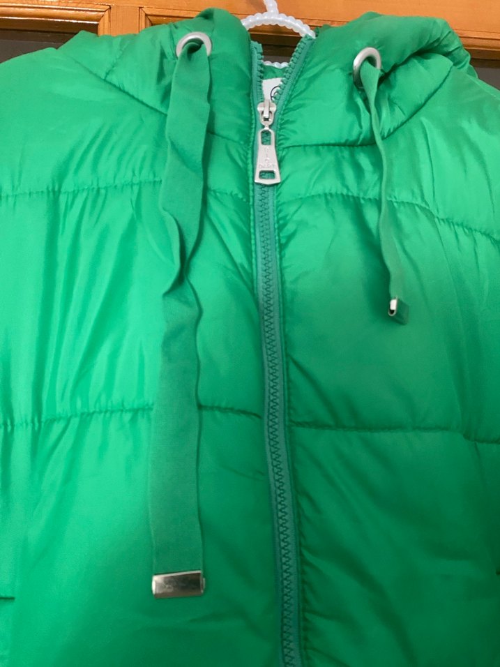 Kadın Yeşil Kapüşonlu Kış Montu - Görsel 2