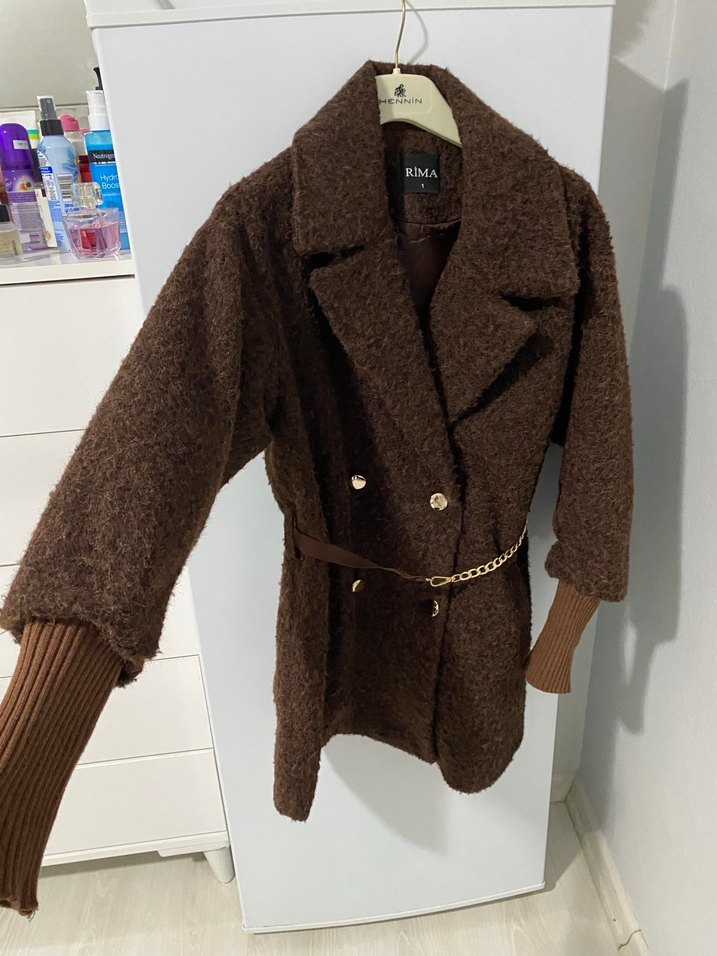 Kahverengi Kısa Yünlü Kürk Detaylı Kadın Kaban - Görsel 3