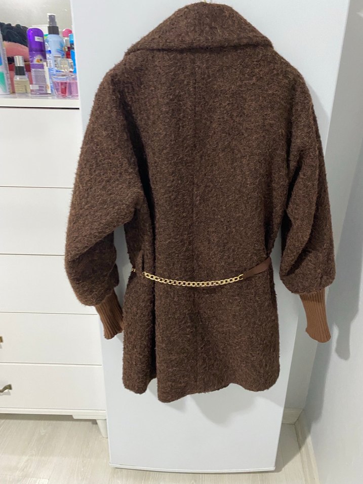 Kahverengi Kısa Yünlü Kürk Detaylı Kadın Kaban - Görsel 4