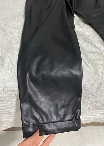 Siyah Deri Midi Pantolon - Görsel 5