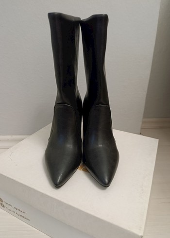 Siyah Deri Tokalı Stiletto Topuklu Kadın Bot